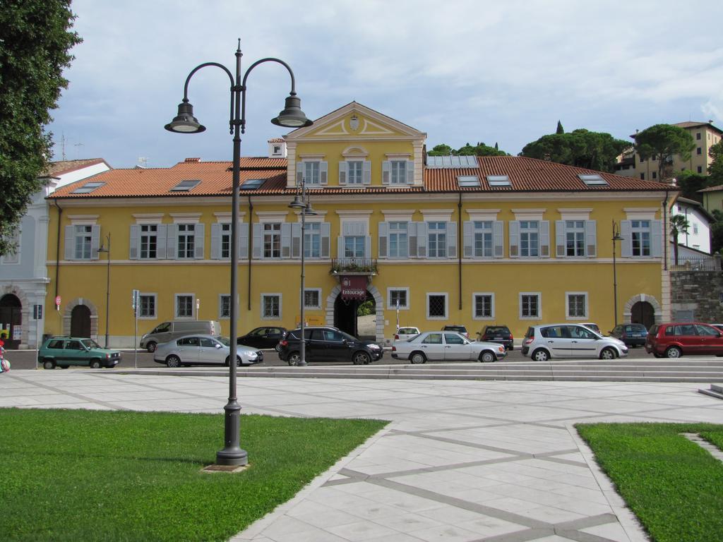 Grand Hotel Entourage - Palazzo Strassoldo Gorizia Exteriör bild