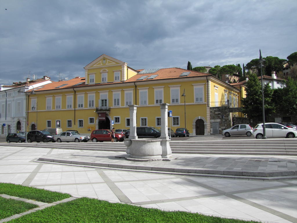 Grand Hotel Entourage - Palazzo Strassoldo Gorizia Exteriör bild